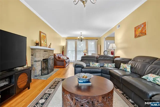 $6,500 | 16 Greentree Terrace, Tenafly, NJ 07670