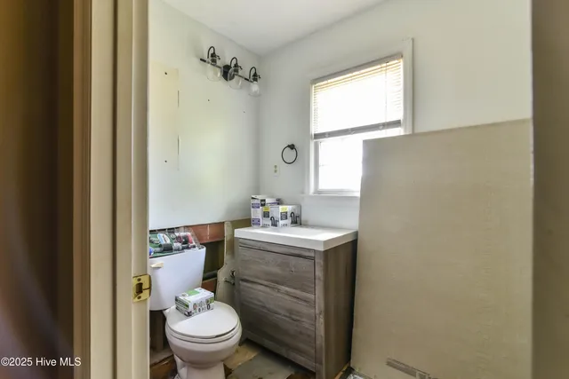 $380,000 | 189 Summerfield Road West, Roper, NC 27970