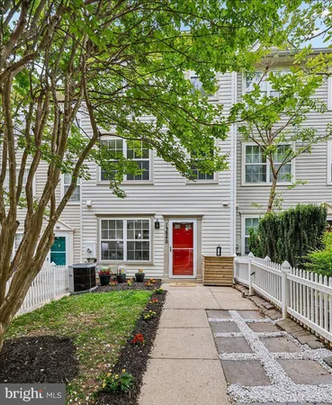 $394,900 | 13840 Crosstie Drive, Germantown, MD 20874