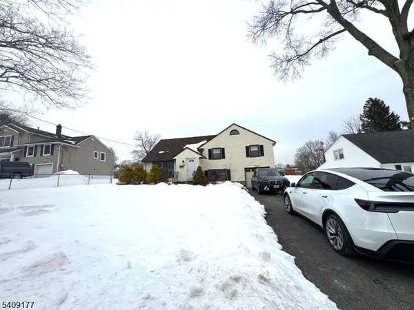 $4,300 | 94 Belmont Drive, Livingston, NJ 07039