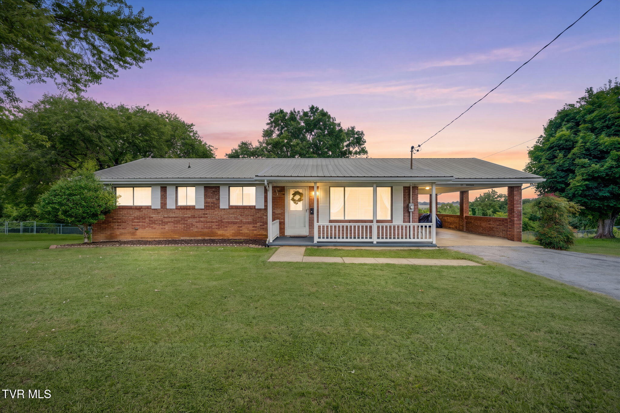 619 East Barton Ridge Road Greeneville, TN 37745 - Photo 2 of 40 001a