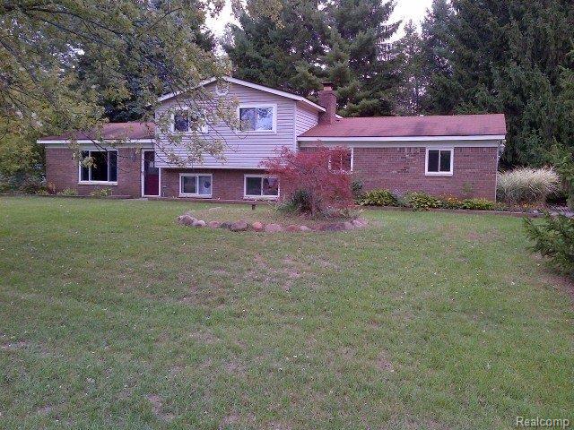1985 East Wardlow Road Highland, MI 48356 - Photo 1 of 12 IMG-20120923-12004.jpg