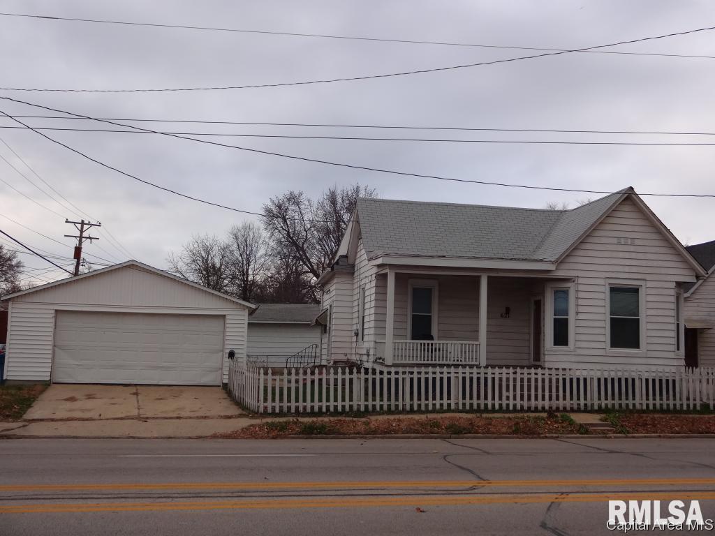 621 East Laurel Street Springfield, IL 62703 - Photo 1 of 13