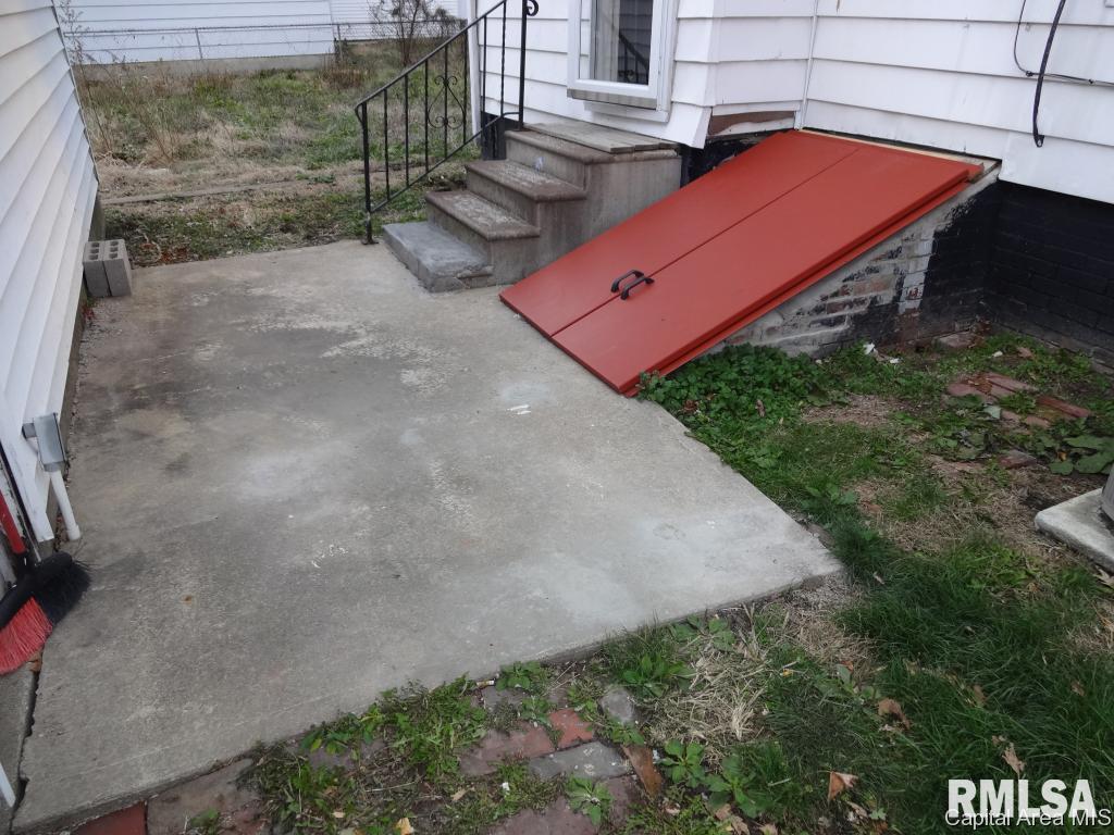 621 East Laurel Street Springfield, IL 62703 - Photo 10 of 13