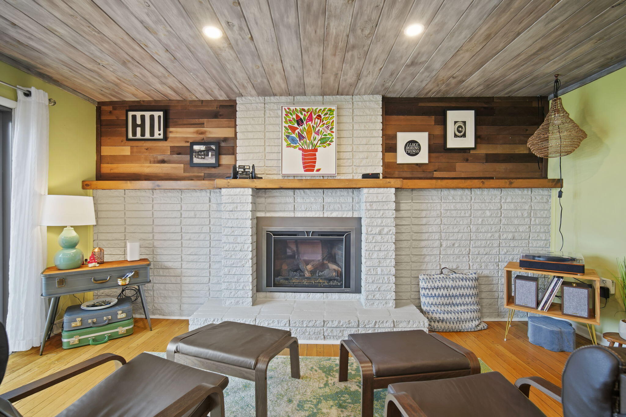 6376 Kelley Road Brooklyn, MI 49230 - Photo 20 of 67 Family Room w/Fireplace