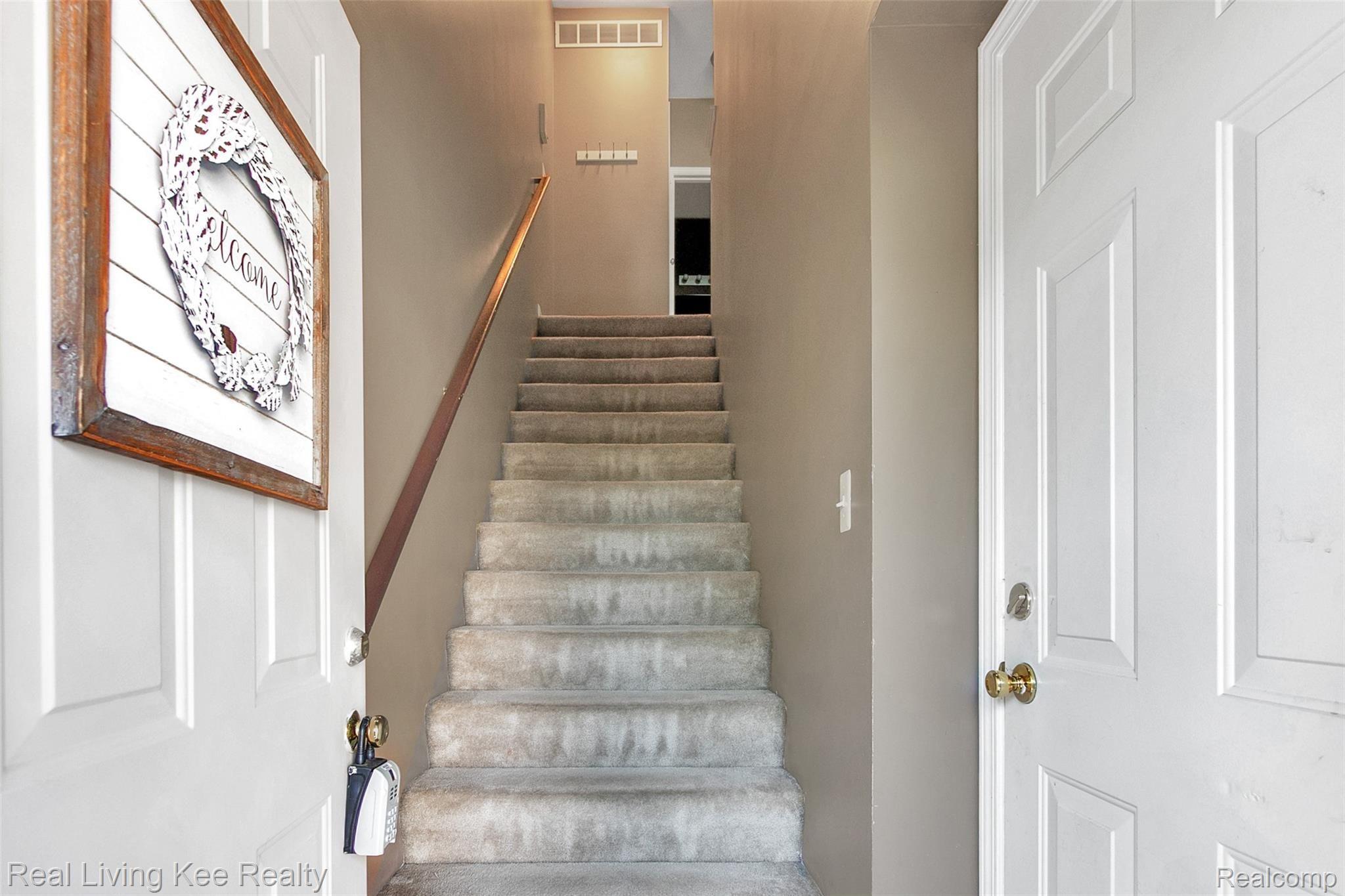 5036 Mesa Drive Utica, MI 48316 - Photo 11 of 35 5036_Mesa - HD Drone Photography-9.jpg