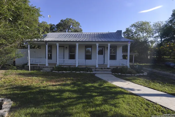 $1,895 | 1598 Highway 16, Bandera, TX 78003