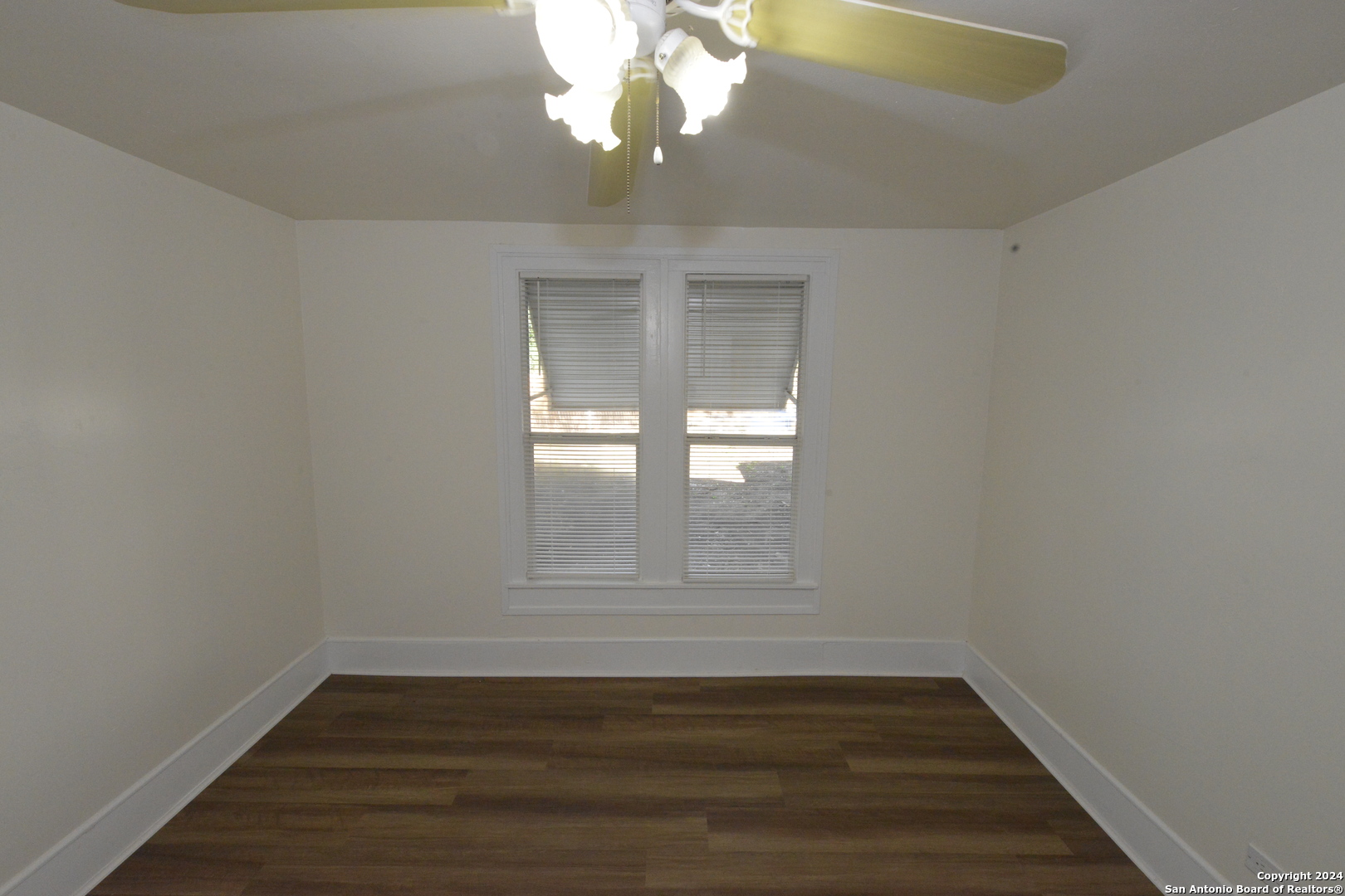 1598 Highway 16 Bandera, TX 78003 - Photo 20 of 28