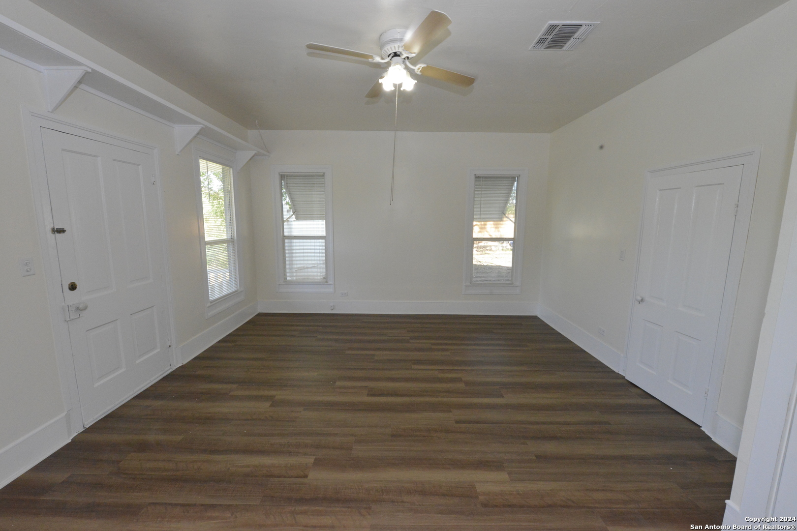 1598 Highway 16 Bandera, TX 78003 - Photo 10 of 28
