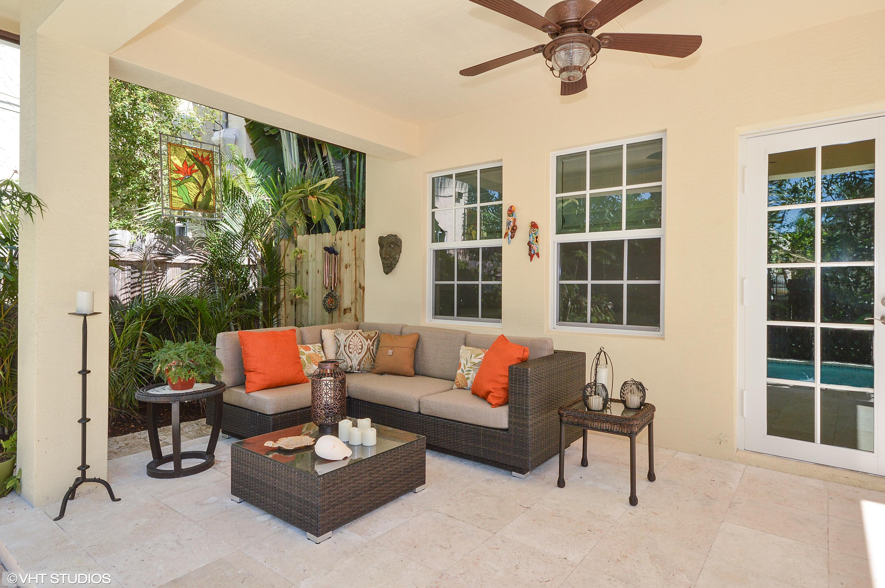 526 Sunset Road West Palm Beach, FL 33401 - Photo 18 of 22 526 Sunset Rd Lanai
