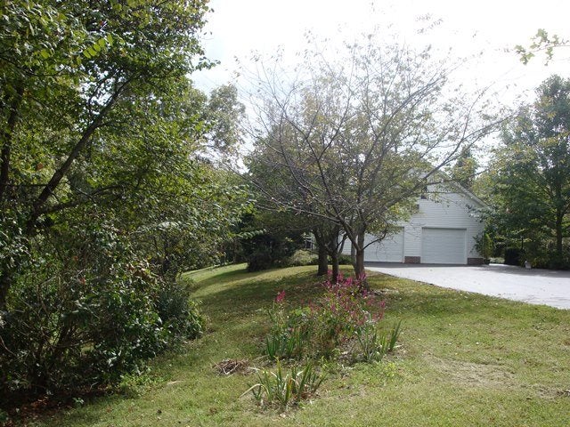 1430 White Stone Quarry Road Bowling Green, KY 42101 - Photo 15 of 30 Gallery Image 15