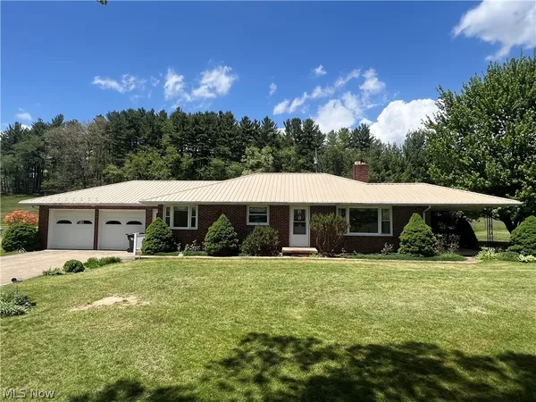 $399,000 | 1099 Steubenville Road Southeast, Carrollton, OH 44615