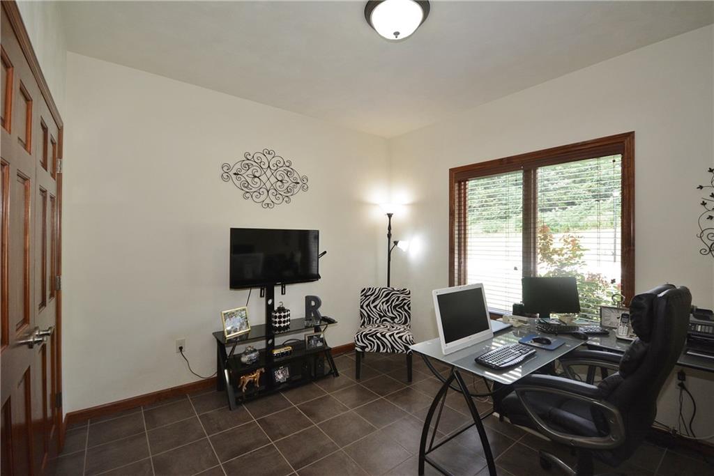 1258 Bedford Road Irwin, PA 15642 - Photo 9 of 20 Gallery Image 9
