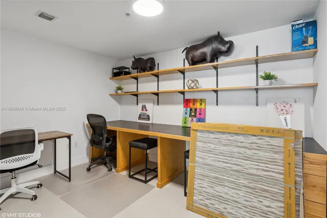 $875,000 | 244 Biscayne Boulevard, Unit 3903, Miami, FL 33132