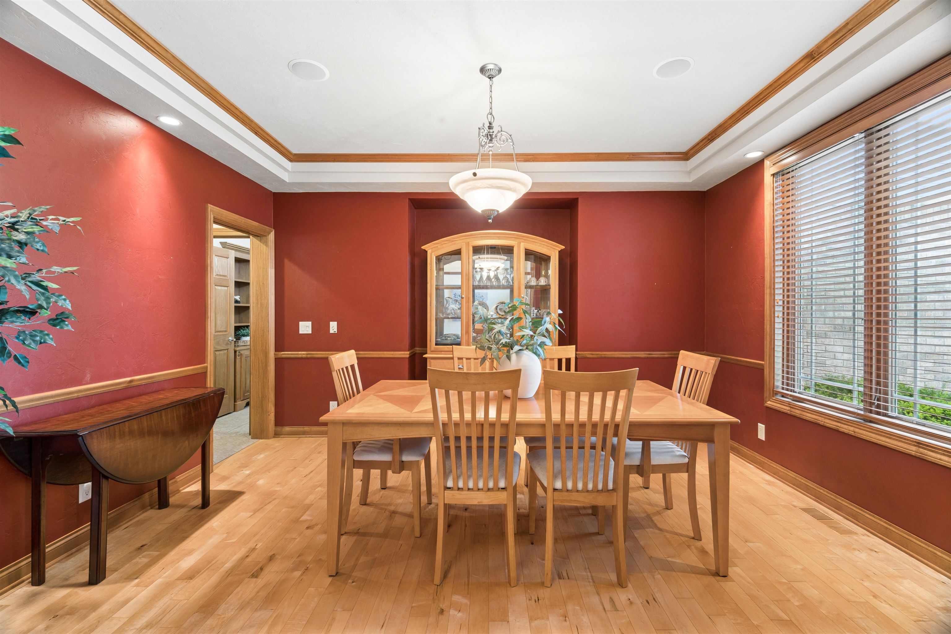 2917 East Fallcreek Lane Appleton, WI 54913 - Photo 5 of 55