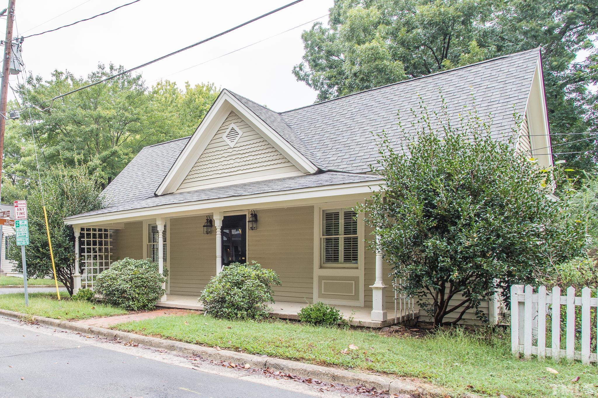 808 Brooklyn Street Raleigh, NC 27605 - Photo 2 of 29 Gallery Image 2