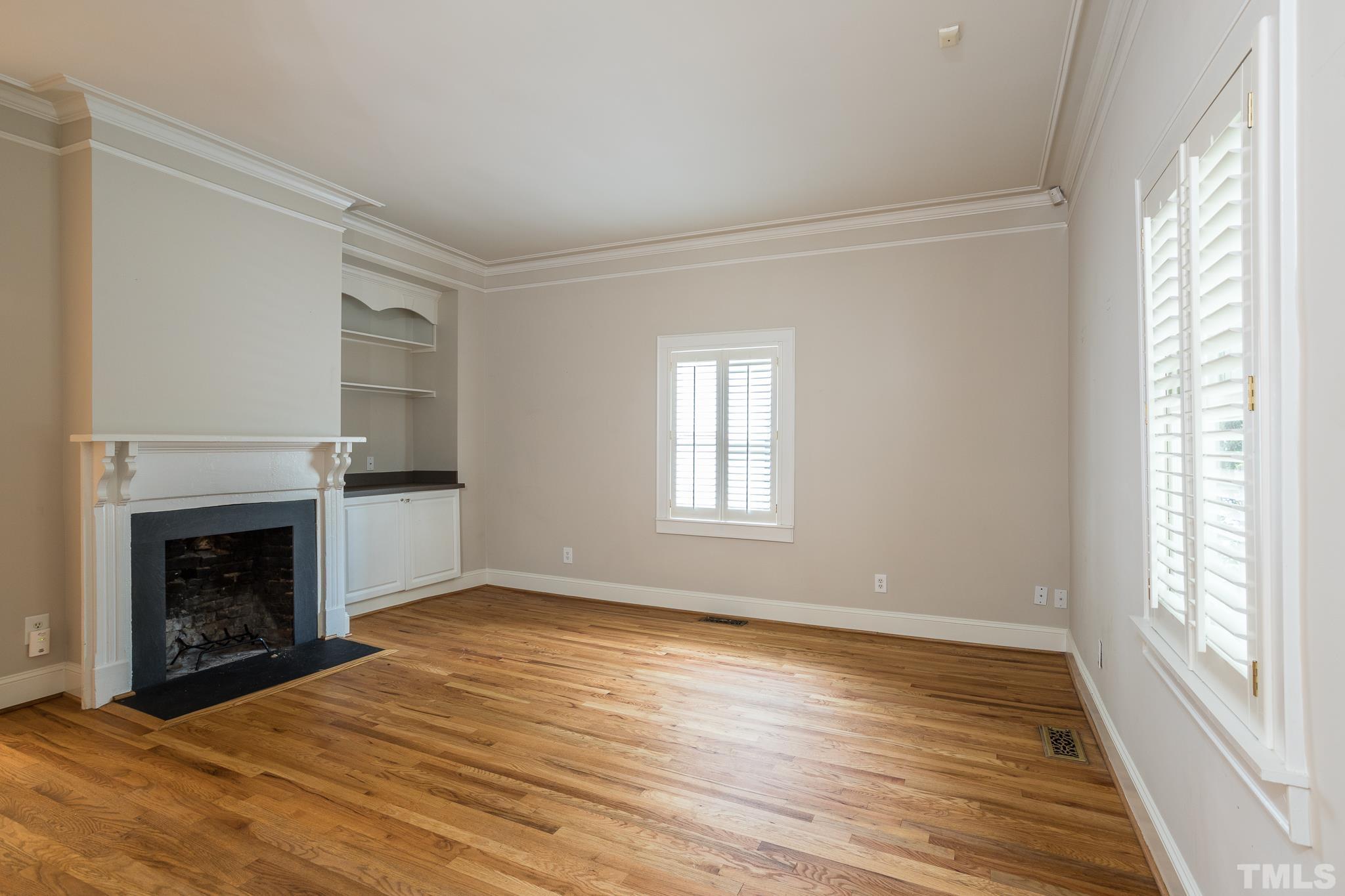 808 Brooklyn Street Raleigh, NC 27605 - Photo 10 of 29 Gallery Image 10