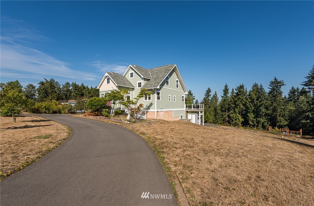 211 Erving Jacobs Road Port Angeles, WA 98362 - Photo 3 of 40