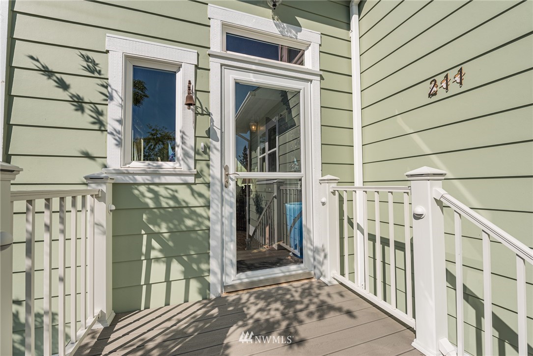211 Erving Jacobs Road Port Angeles, WA 98362 - Photo 4 of 40