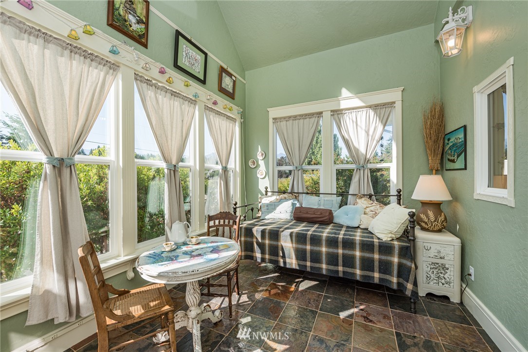 211 Erving Jacobs Road Port Angeles, WA 98362 - Photo 5 of 40