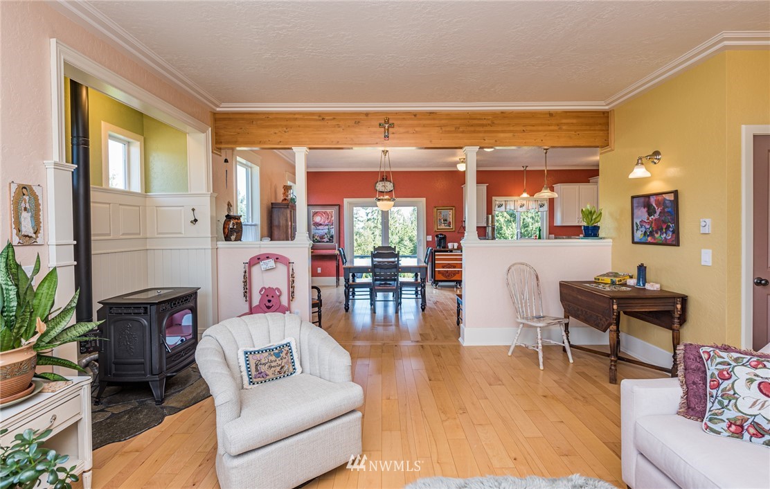 211 Erving Jacobs Road Port Angeles, WA 98362 - Photo 8 of 40