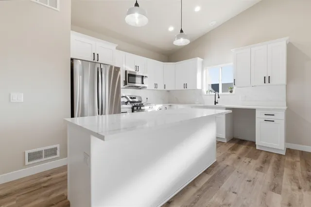 $549,900 | 6683 Warner Farm Drive, DeForest, WI 53532