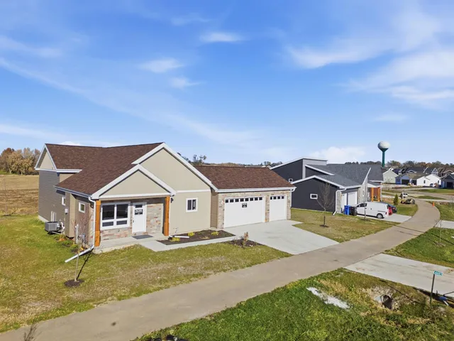 $549,900 | 6683 Warner Farm Drive, DeForest, WI 53532