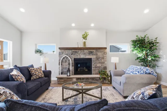 $549,900 | 6683 Warner Farm Drive, DeForest, WI 53532