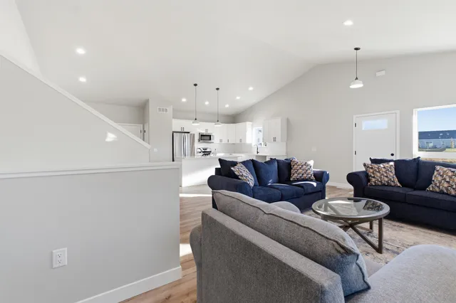 $549,900 | 6683 Warner Farm Drive, DeForest, WI 53532