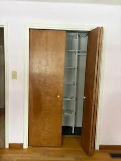 $247,000 | 1484 Sherwood Court, Dearborn, MI 48124