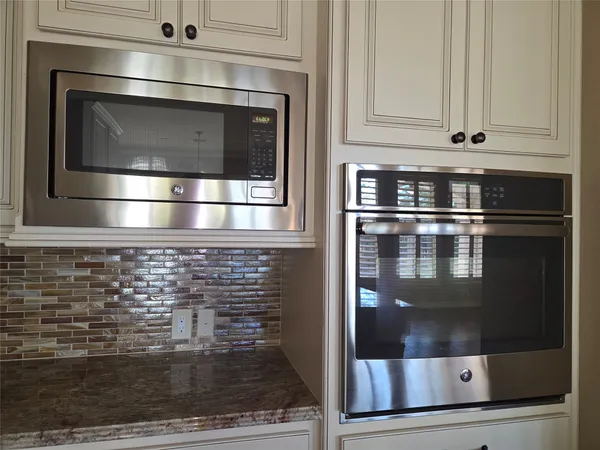 $2,900 | 14 Jonquil Place, Tomball, TX 77375
