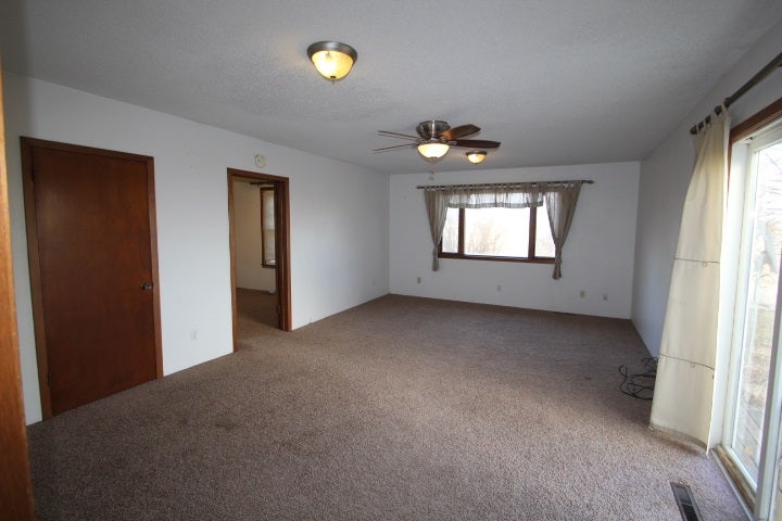 13829 R Avenue Iowa Falls, IA 50126 - Photo 8 of 20 Gallery Image 8