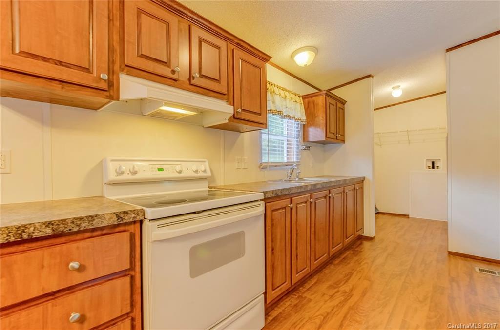 65 Harris Ridge Road Candler, NC 28715 - Photo 9 of 22 Gallery Image 9
