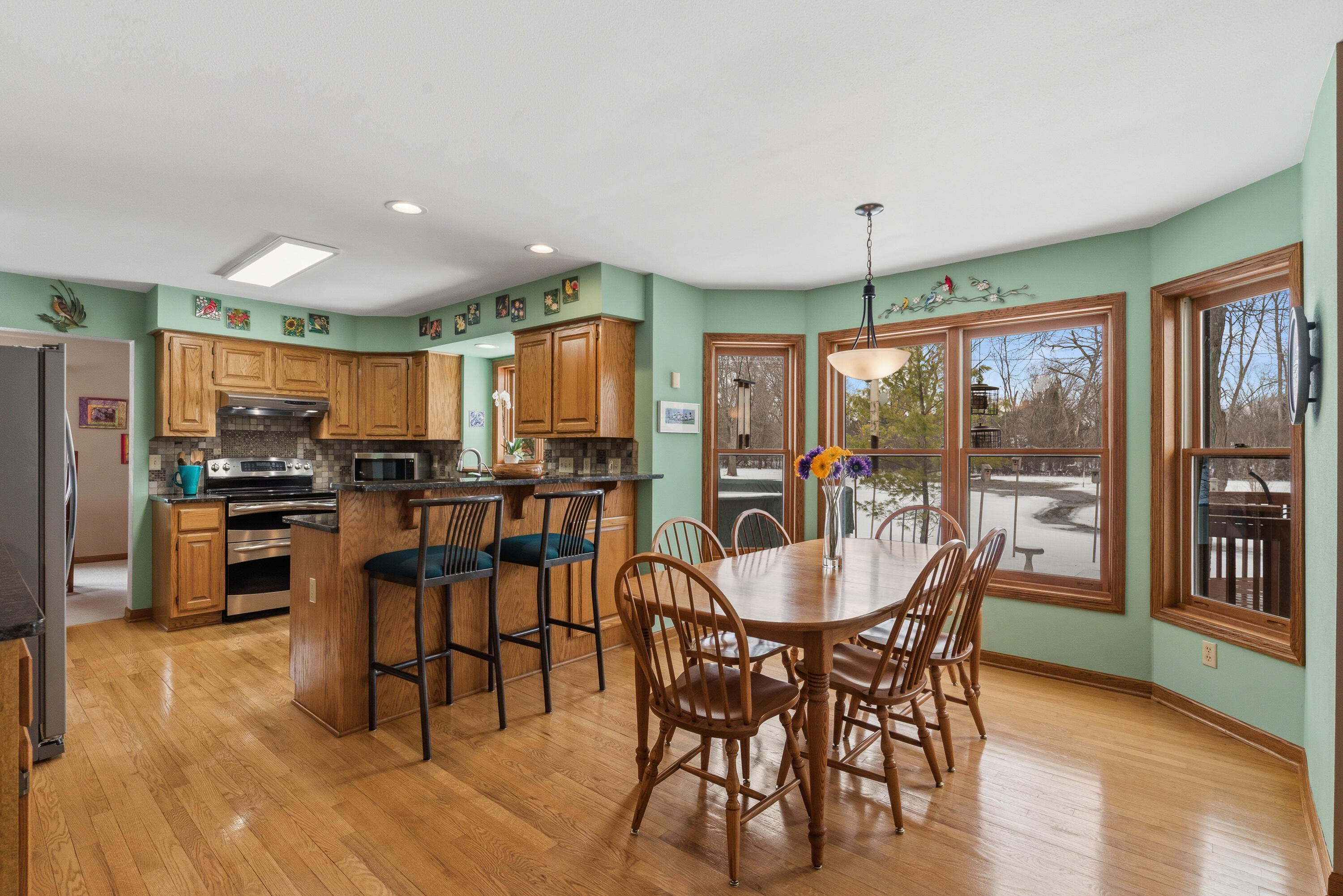 1414 West El Rancho Drive Mequon, WI 53092 - Photo 8 of 86 Kitchen