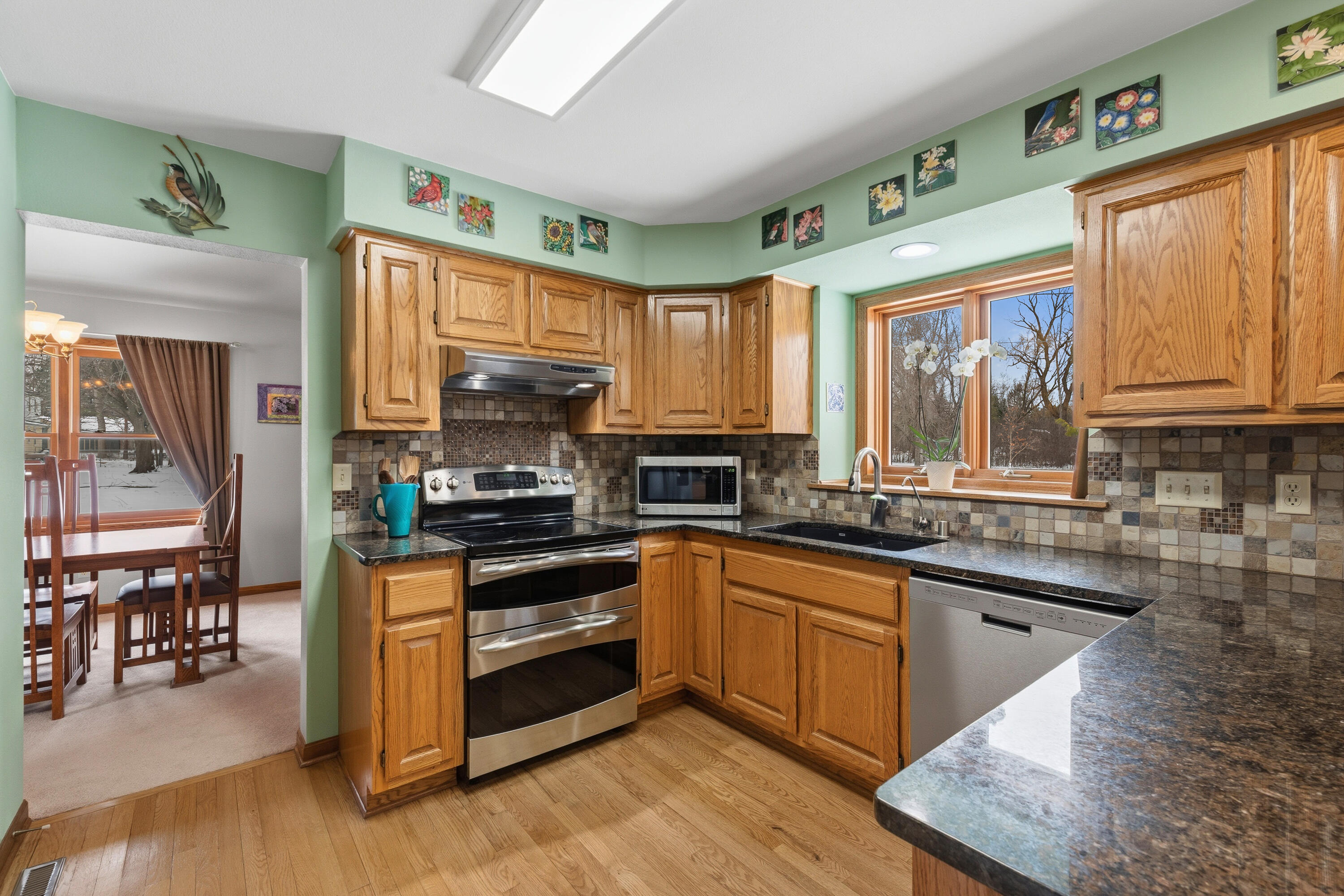 1414 West El Rancho Drive Mequon, WI 53092 - Photo 10 of 86 Kitchen