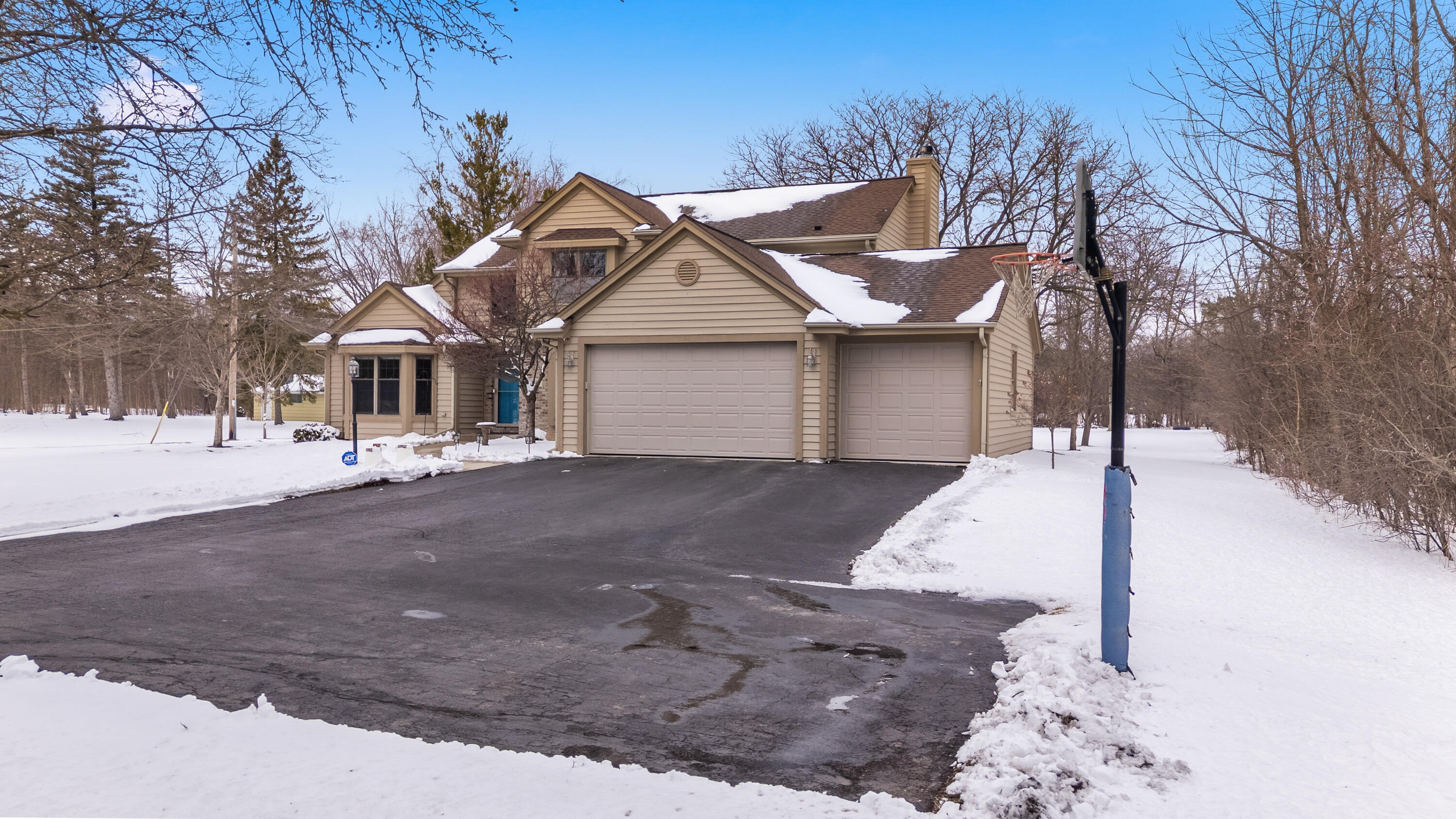 1414 West El Rancho Drive Mequon, WI 53092 - Photo 48 of 86 Exterior