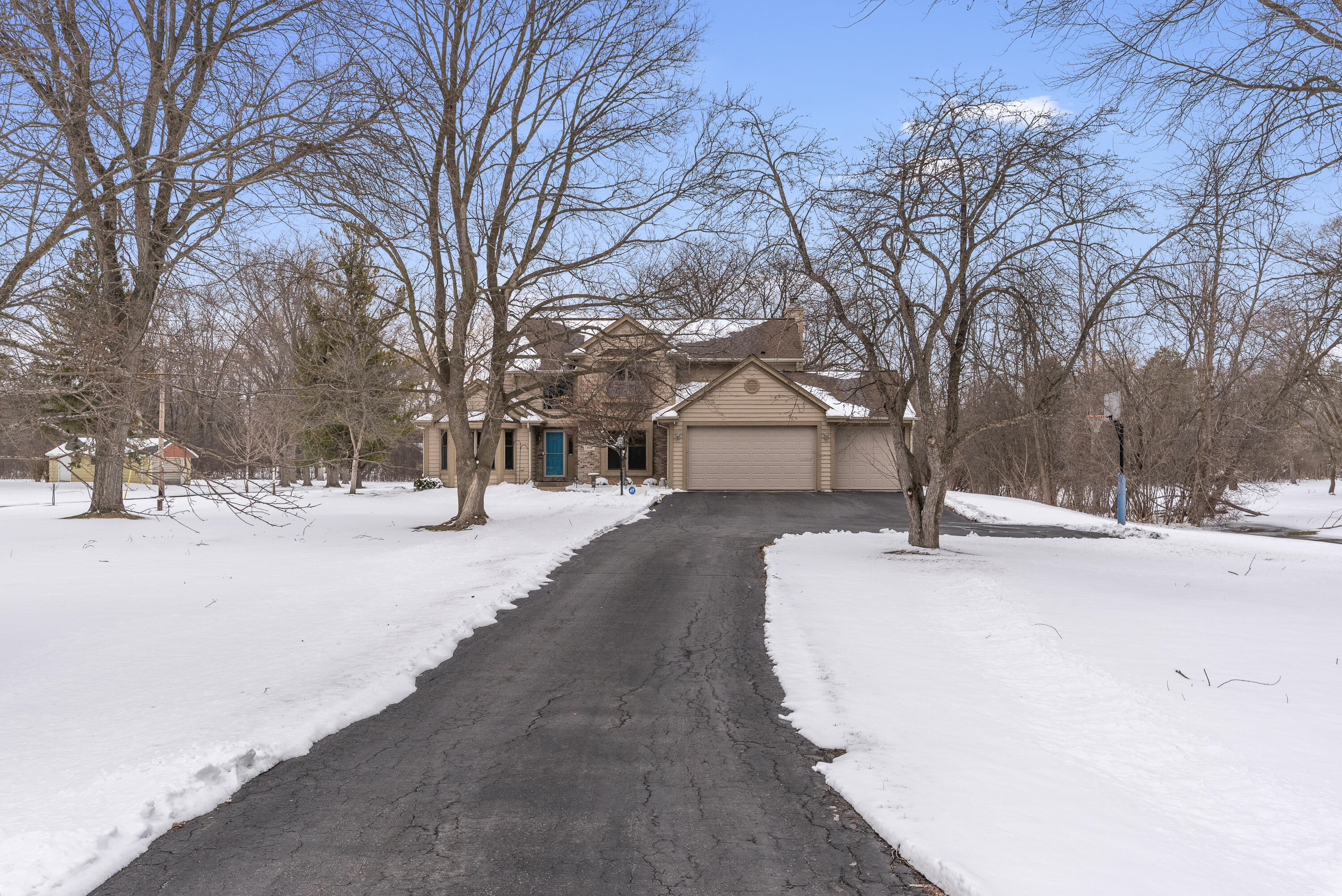 1414 West El Rancho Drive Mequon, WI 53092 - Photo 50 of 86 Exterior