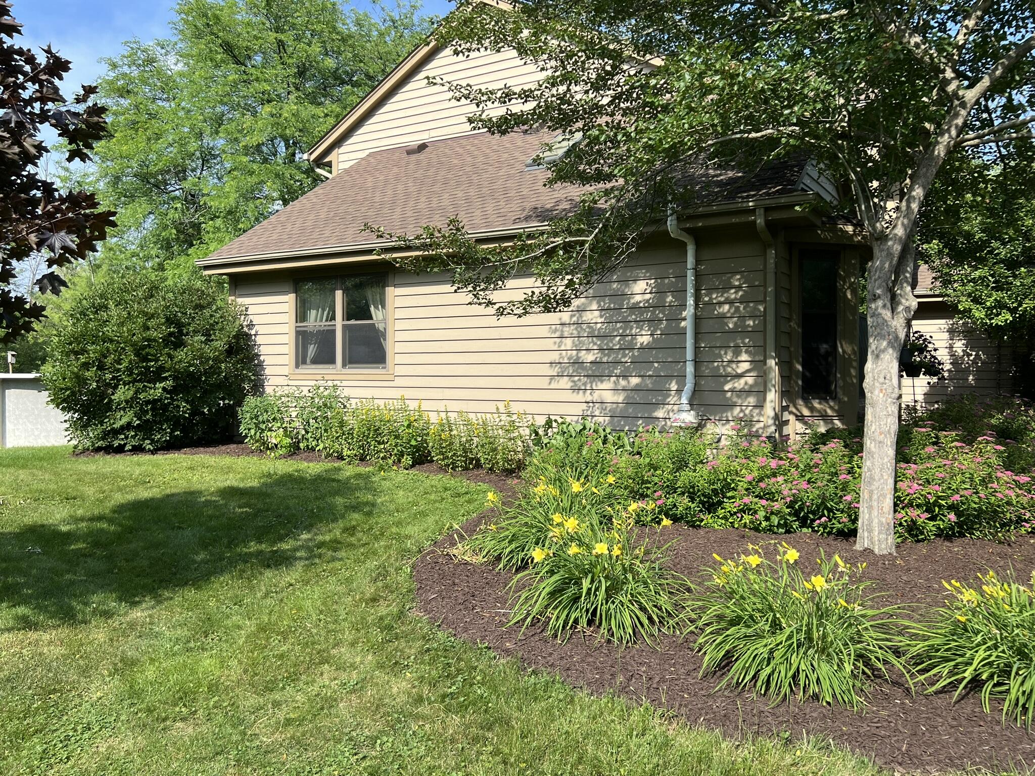 1414 West El Rancho Drive Mequon, WI 53092 - Photo 74 of 86 Seller's Summer Photo