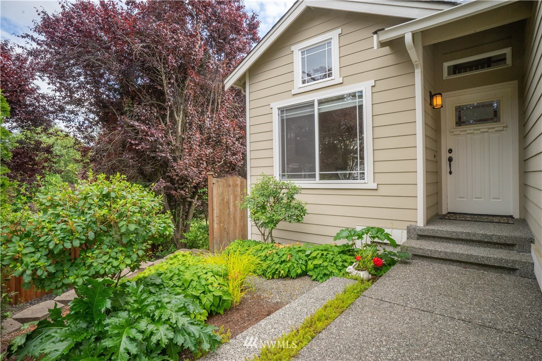 428 170th Place Southeast Bothell, WA 98012 - Photo 2 of 21