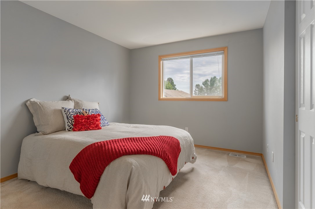 428 170th Place Southeast Bothell, WA 98012 - Photo 13 of 21