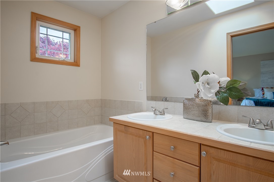 428 170th Place Southeast Bothell, WA 98012 - Photo 17 of 21