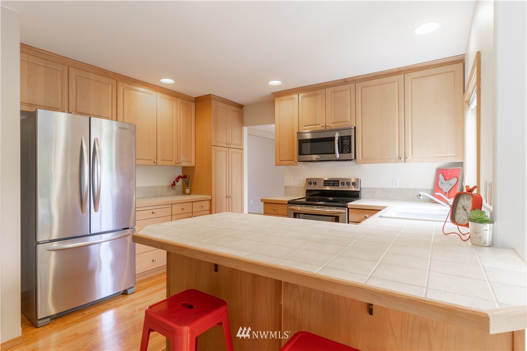 428 170th Place Southeast Bothell, WA 98012 - Photo 7 of 21