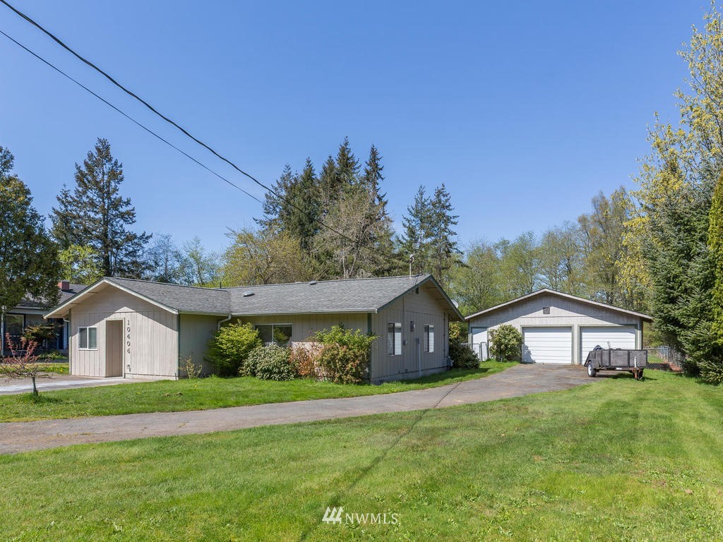 10404 Southwest Bank Road Vashon, WA 98070 - Photo 1 of 23 Gallery Image 1