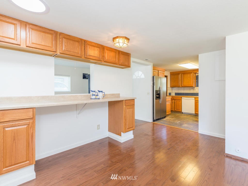 10404 Southwest Bank Road Vashon, WA 98070 - Photo 5 of 23 Gallery Image 5