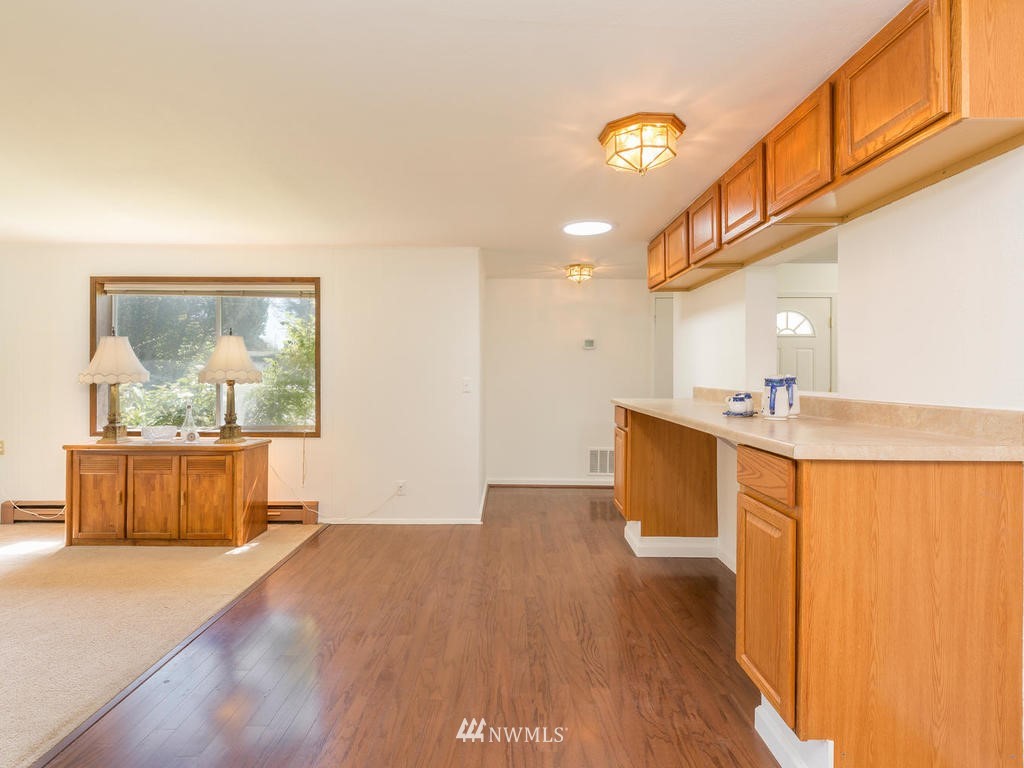 10404 Southwest Bank Road Vashon, WA 98070 - Photo 9 of 23 Gallery Image 9