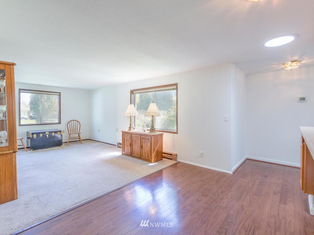 10404 Southwest Bank Road Vashon, WA 98070 - Photo 10 of 23 Gallery Image 10