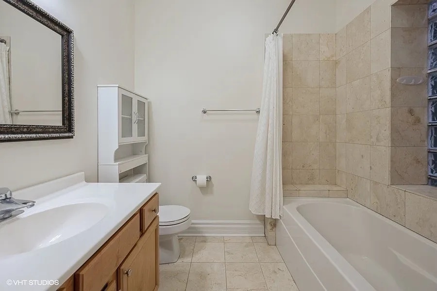 718 West Bittersweet Place, Unit 2 Chicago, IL 60613 - Photo 10 of 19