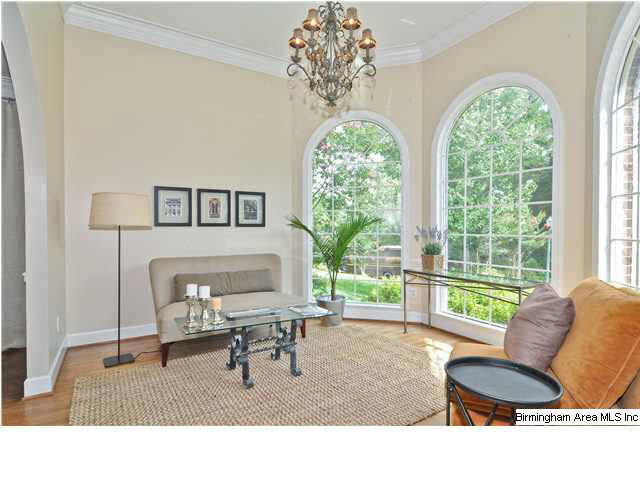 210 Devon Drive Birmingham, AL 35209 - Photo 3 of 32
