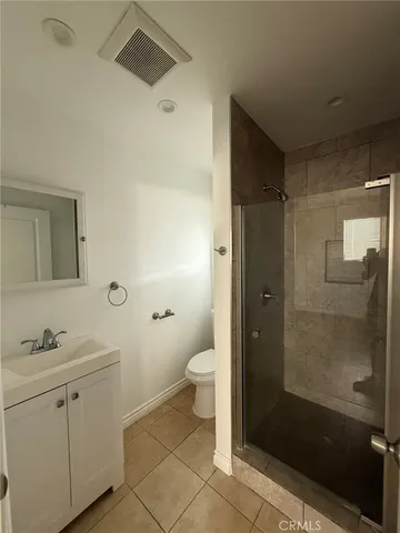 $2,000 | 7053 Lindley Avenue, Reseda, CA 91335