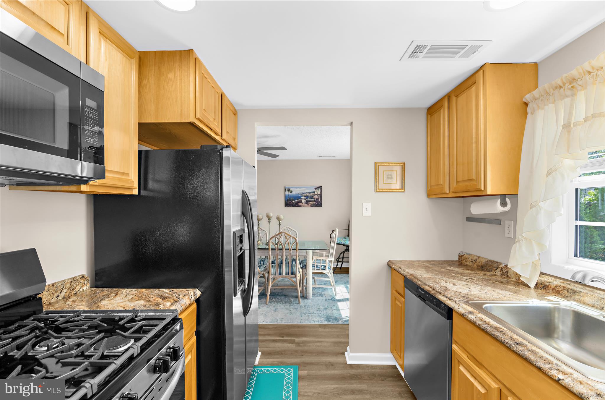 137 Arundel Road Pasadena, MD 21122 - Photo 15 of 55